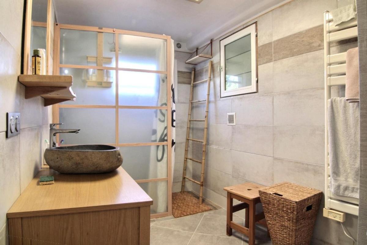 Au Nid De Mes Anges Bed & Breakfast Entrecasteaux Ngoại thất bức ảnh